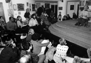 Howard Zinn speaks to WRL supporters in New York City, December 1996. Photo by Ed Hedemann.